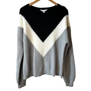 Time and Tru Chevron Pullover Knit Sweater Large 12-14 Gray Black White Cozy